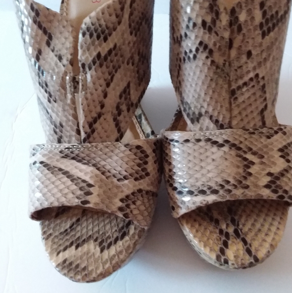 Just Fab Tan Almata Snake Print Wedge Shoes - Picture 3 of 8